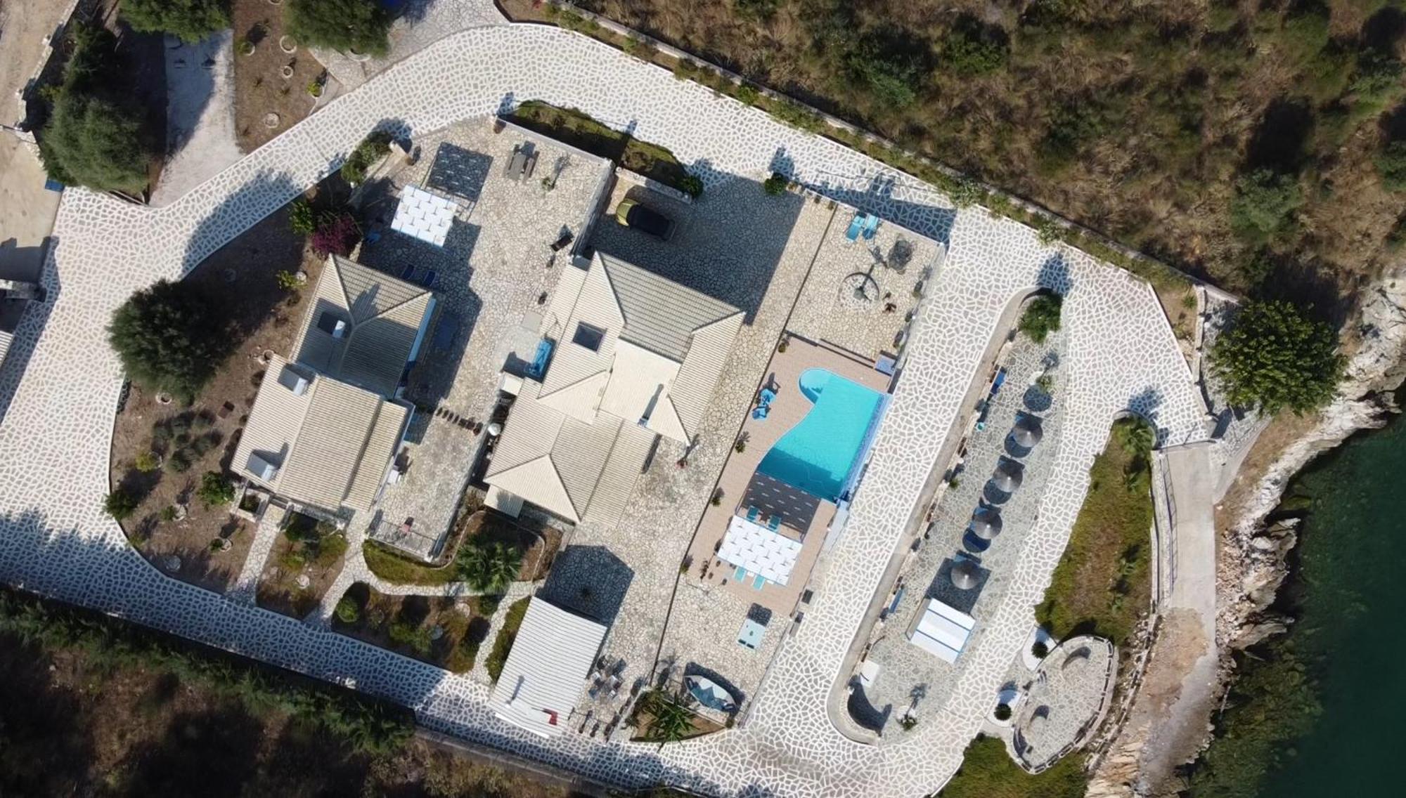 Iris Villas Sparton Luaran gambar
